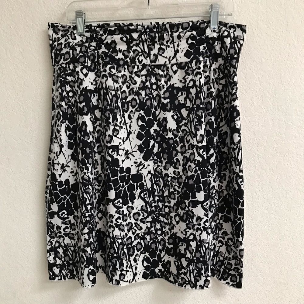 Tranquility leopard print skirt L